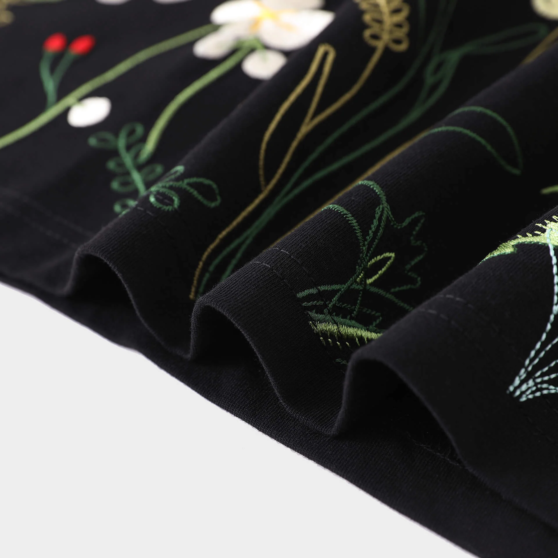 Hachi T-shirt - Image 6